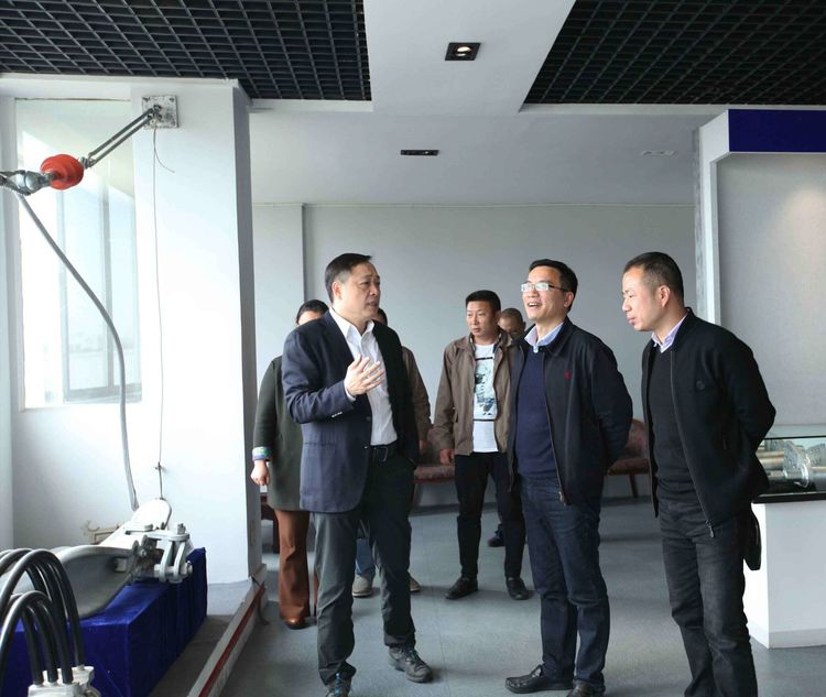 温州市统计局党组副书记、副局长陈孝金贴身向导9001cc金沙以诚为本电气集团生长