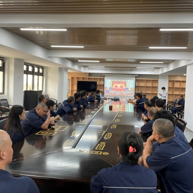 9001cc金沙以诚为本电气集团组织集中收看党的二十大开幕会盛况