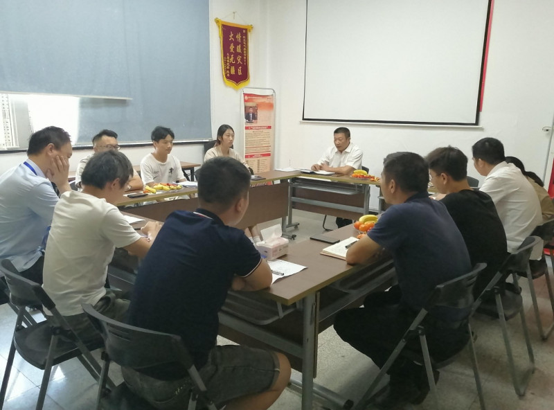 情暖中秋，，，，，，，共话未来